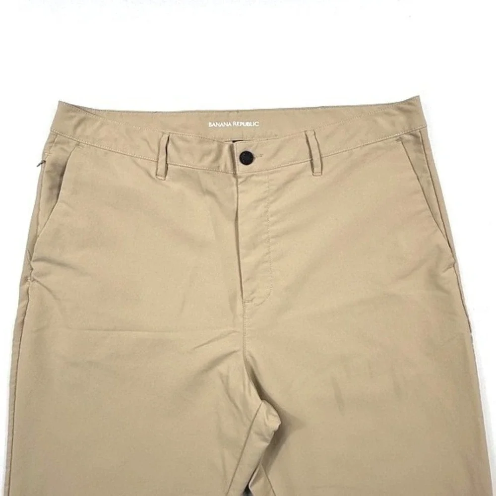 Banana Republic Core Temp Chino Pants Khaki Tan‎ Stretch Performance Mens 38x32